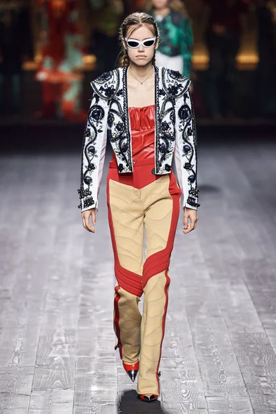 Look 45